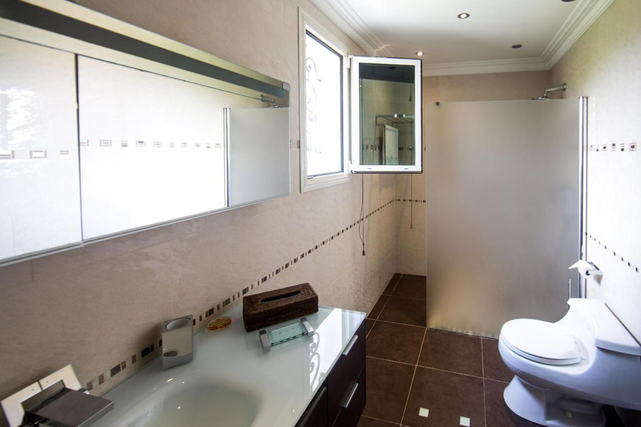 El Paradisio Splendid 5 Stars Villa Atypical In Antibes With Overflowing Swiming Pool 外观 照片